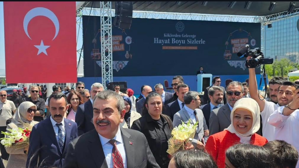 Hayat Boyu Öğrenme Festivalimiz Başlamıştır.
